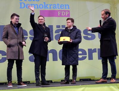 16.01.2025 Sachsen Anhalt Sachsen-Anhalt Halle Saale Auf seiner Wahlkampftour macht Ex-Bundesfinanzminister und FDP-Chef-stock-photo