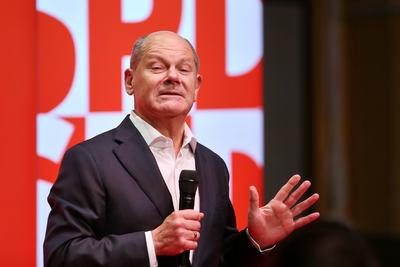 Halle (Saale), Sachsen-Anhalt, Deutschland, 17.01.2025: Steintor-Variet?: Wahlkampfveranstaltung der SPD mit Kanzlerkand-stock-foto