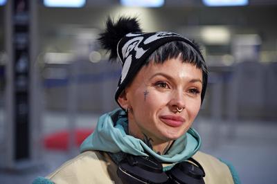 Edith Stehfest - Abflug der Kandidaten der RTL-TV-Show ICH BIN EIN STAR HOLT MICH HIER RAUS (Dschungelcamp) nach Austral-stock-photo