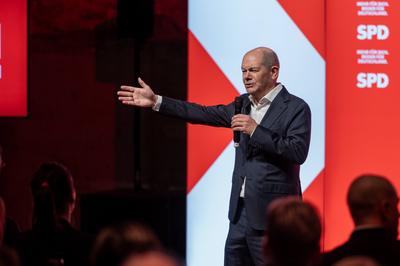 18.01.2025, L?beck, Deutschland, SPD Bundestagswahlkampf B?rgerbefragung mit Kanzler Olaf Scholz in Schleswig-Holstein *-stock-photo