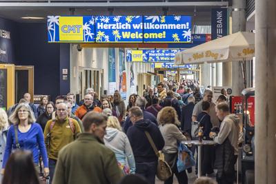 CMT in Stuttgart er?ffnet. Die Messe Caravan - Motor - Touristik gilt als erste Tourismusmesse im Jahr als Indikator f?r-stock-photo