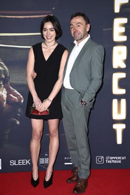 Luise Gro?mann mit Vater Stefan-stock-foto