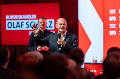 18.01.2025, L?beck, Deutschland, SPD Bundestagswahlkampf B?rgerbefragung mit Kanzler Olaf Scholz in Schleswig-Holstein *-stock-photo