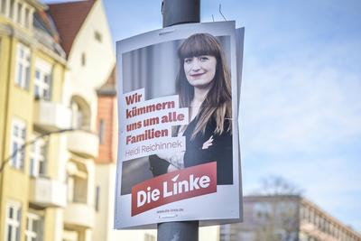 Heidi Reichinnek, Die Linke, Wahlplakat zur Bundestagswahl am 23.02.2025, Berlin, Deutschland-stock-foto