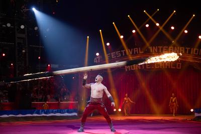 2 eme Spectacle de sélection du 47eme Festival International du cirque de Monte Carlo-stock-photo