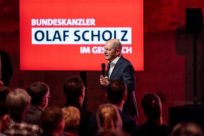 18.01.2025, L?beck, Deutschland, SPD Bundestagswahlkampf B?rgerbefragung mit Kanzler Olaf Scholz in Schleswig-Holstein *-stock-foto
