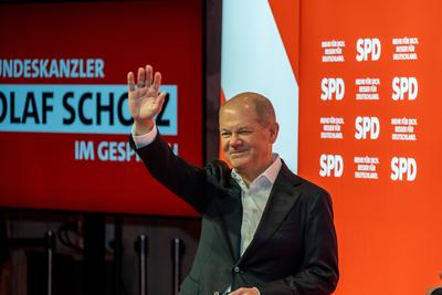 18.01.2025, L?beck, Deutschland, SPD Bundestagswahlkampf B?rgerbefragung mit Kanzler Olaf Scholz in Schleswig-Holstein *-stock-foto