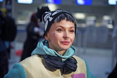 Edith Stehfest - Abflug der Kandidaten der RTL-TV-Show ICH BIN EIN STAR HOLT MICH HIER RAUS (Dschungelcamp) nach Austral-stock-photo