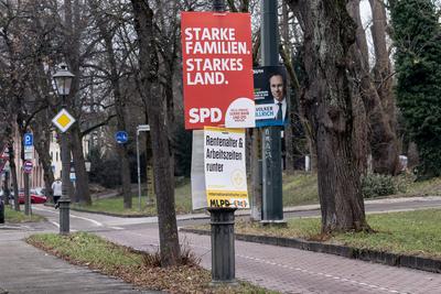 GER, Themenbild, Wahlplakate zur Bundestagswahl in Deutschland 2025, Augsburg, 17.01.2025.-stock-photo