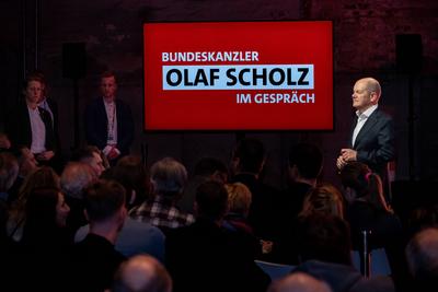 18.01.2025, L?beck, Deutschland, SPD Bundestagswahlkampf B?rgerbefragung mit Kanzler Olaf Scholz in Schleswig-Holstein *-stock-foto