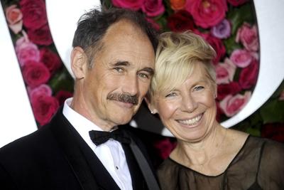 Mark Rylance mit Gattin Claire van Kampen bei der Verleihung der 72. Tony Awards 2018 in der Radio City Music Hall. New-stock-foto