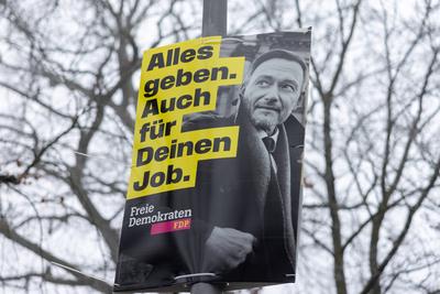 Wahlplakate in Berlin 2025-stock-foto