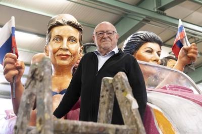 Die Motivwagen fuer den Rosenmontagszug in Mainz werden am 6. Februar 2024 in der MCV - Wagenhalle vorgestellt. Im Foto-stock-foto