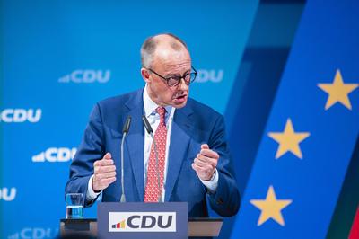 Friedrich Merz und Markus S?der in Brilon-stock-foto