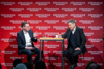 Wirtschaftsminister Robert Habeck im Dialog mit dem VNP, N?rnberg, 19.01.2025-stock-foto