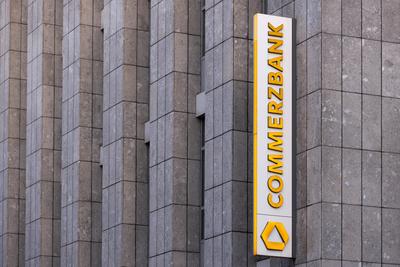Das Ende des Kostenlos-Kontos: Die Commerzbank schafft das Gratis-Konto ab f?r Bestandskunden. Ab Juli werden f?r ein ge-stock-foto