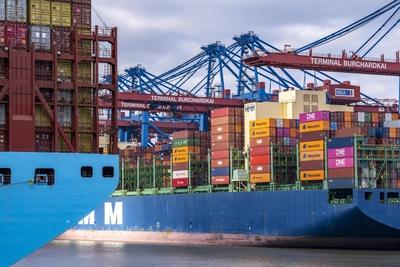 Magleby Maersk Container Frachter im EUROGATE Container Terminal, Waltershofer Hafen, geh?rt zu den gr??ten Containersch-stock-photo