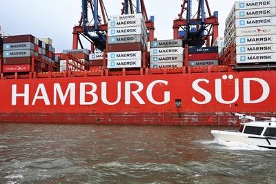 Hamburg. Der Hamburger Hafen z?hlt zu den weltweit gr?ssten Umschlagh?fen. Foto: Hamburg S?d, Containerschiff Cap Sun So-stock-foto