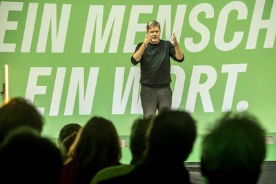 Robert Habeck, Kanzlerkandidat der GR?NEN, Wahlkundgebung in der Motorworld, M?nchen, 18. Januar 2025-stock-foto