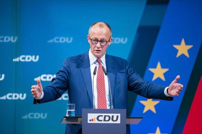 Friedrich Merz und Markus S?der in Brilon-stock-foto