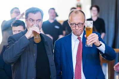 Friedrich Merz und Markus S?der in Brilon-stock-foto