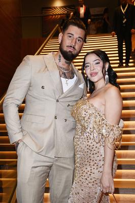 Mike Heiter, Leyla Lahouar-stock-foto