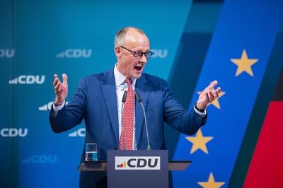 Friedrich Merz und Markus S?der in Brilon-stock-foto