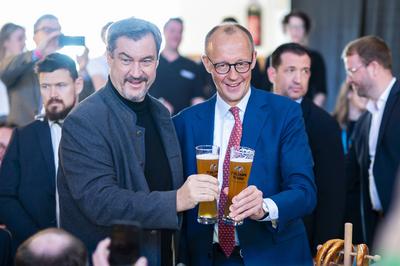Friedrich Merz und Markus S?der in Brilon-stock-foto