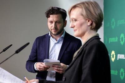 Banaszak + Brantner-stock-photo