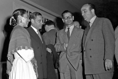 Bildnummer: 57013637  Datum: 10.06.1951  Copyright: imago/Future Image1. Internationale Filmfestspiele Berlin / 1st Berlin Film Festival (Berlinale), 06.-17. Juni 1951 Rosaura Revueltas, Bernard Blier Kultur Entertainment People Film 1. Internationale Filmfestspiele Berlinale Berlin sw x0x xkg 1951 quer Schauspielerin Schauspieler  57013637 Date 10 06 1951 Copyright Imago Future Image 1 International Film Festival Berlin 1st Berlin Film Festival Berlinale 06 17 June 1951 Rosaura  Bernard BLIER Culture Entertainment Celebrities Film 1 International Film Festival Berlinale Berlin black and white x0x xkg 1951 horizontal Actress Actor-stock-foto