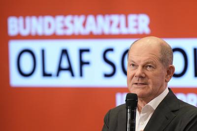Bundeskanzler Olaf Scholz beim Wahlkampfauftritt in Frankfurt-stock-foto