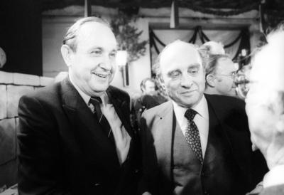 Salvator Anstich, M?nchen 1983, Bundesminister des Ausw?rtigen Hans Dietrich Genscher und Bundesminister f?r Wirtschaft-stock-foto
