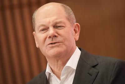 Bundeskanzler Olaf Scholz beim Wahlkampfauftritt in Frankfurt-stock-foto