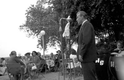 Bildnummer: 56994584  Datum: 10.06.1951  Copyright: imago/Future Image1. Internationale Filmfestspiele Berlin / 1st Berlin Film Festival (Berlinale), 06.-17. Juni 1951 Hans Richter Kultur Entertainment People Film 1. Internationale Filmfestspiele Berlinale Berlin Historie Filmgeschichte sw x0x xub 1951 quer Schauspieler  56994584 Date 10 06 1951 Copyright Imago Future Image 1 International Film Festival Berlin 1st Berlin Film Festival Berlinale 06 17 June 1951 Hans Judges Culture Entertainment Celebrities Film 1 International Film Festival Berlinale Berlin History Film History black and white x0x  1951 horizontal Actor-stock-photo