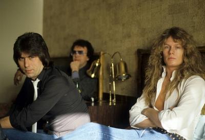 Bildnummer: 58088296  Datum: 31.01.1984  Copyright: imago/Future ImageCozy Powell, Mel Galley, John Sykes (Whitesnake) Whitesnake Pressetermin im Londoner Hollyday Inn Hotel Foto:xR.xKeuntjex/xFuturexImage People Kultur Musik 01 xmk x0x 1984 quer Musiker Schlagzeuger Drummer Gitarristen Hard Rock  58088296 Date 31 01 1984 Copyright Imago Future Image cozy Powell Mel GALLEY John Sykes White Snake White Snake Press call in London Hollyday Inn Hotel Photo XR   Celebrities Culture Music 01 xmk x0x 1984 horizontal Musician Drummer Drummer Guitarists Hard Rock-stock-foto