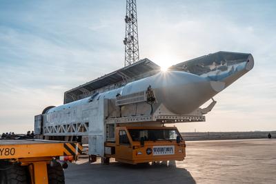 ALXA, CHINA - JANUARY 20: The combination of CERES-1 carrier rocket and five satellites is being transferred to the laun-stock-foto