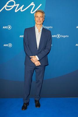 Hannes Jaenicke - ARD Blue Hour Party im Rahmen der 74. Berlinale im Hotel Telegraphenamt in Berlin am 17.02.2024. ARD B-stock-foto