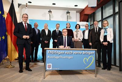 Regierungsmedienkonferenz-stock-foto