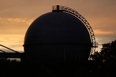 IMAGO Nature: Unsere Erde, Energiequellen, Erdgas Gastank in Bonn. 94 Prozent des hierzulande verbrauchten Erdgases m?s-stock-photo