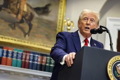 Trump Delivers Remarks on AI Infrastructure-stock-photo