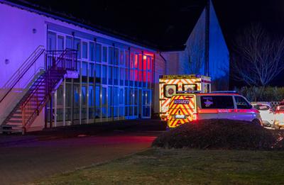 Entstehungsbrand in Einrichtung f?r Betreutes Wohnen ? Bewohner in Klinik-stock-foto