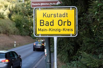 Umfrage zur Landtagswahl in Hessen - Bad Orb 25.09.2018 Bad Orb x1x Umfrage zur Landtagswahl in Hessen - Die Stadt ?ltes-stock-foto