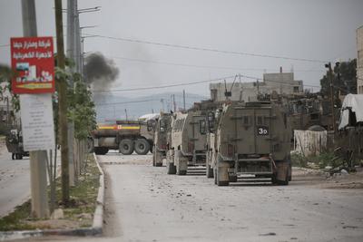 Israeli army continues its attacks in West Bank city of Jenin on the 2nd day,-stock-foto