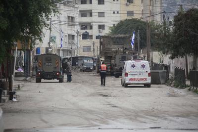 Israeli army continues its attacks in West Bank city of Jenin on the 2nd day,-stock-foto