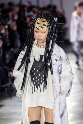 defile_kidill_fw25_99-stock-photo