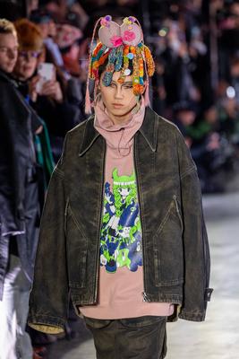 defile_kidill_fw25_99-stock-photo