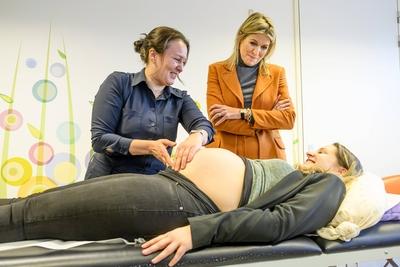 Queen M?xima visits Promising Start Zeist, ZEIST, The Netherlands-stock-foto