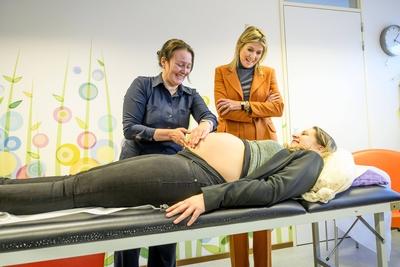 Queen M?xima visits Promising Start Zeist, ZEIST, The Netherlands-stock-foto