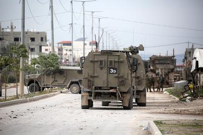 Israeli army continues its attacks in West Bank city of Jenin on the 2nd day,-stock-foto