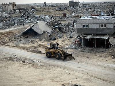 Trucks, carrying humanitarian aid, continues to enter through Kerem Abu Salim Border Gate to Rafah-stock-foto